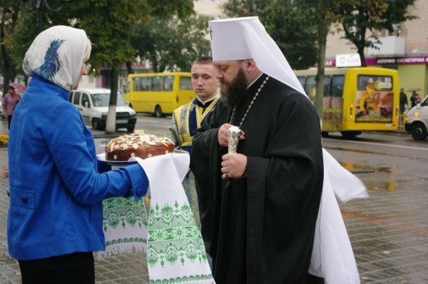 Освятили наріжний камінь під церкву в центрі Луцька. ФОТО. ВІДЕО