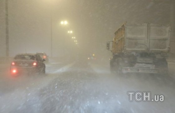 «Снігоапокаліпсис» у Москві. ФОТО. ВІДЕО