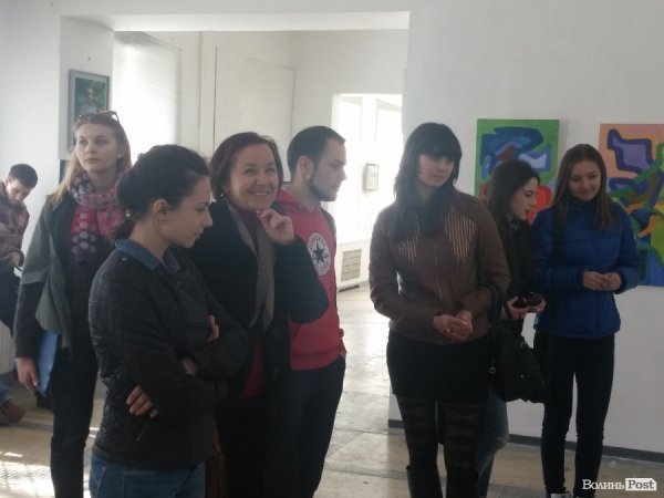 В, Головей зі студентами