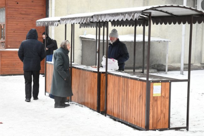 У Луцьку встановили нові ятки для вуличної торгівлі. АДРЕСИ