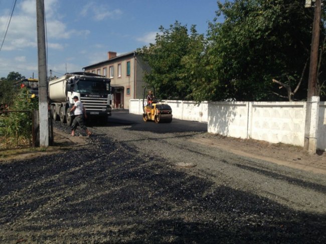 У місті поблизу Луцька відремонтували дорогу. ФОТО. ВІДЕО