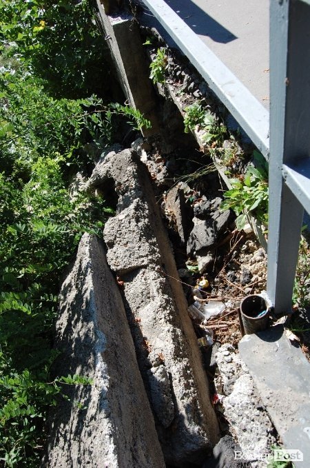 Луцькі «мости на мільйон» сипляться. ФОТО