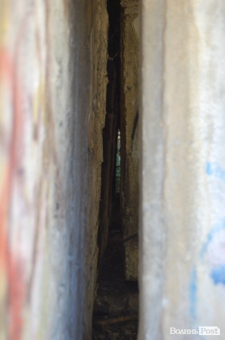 Луцькі «мости на мільйон» сипляться. ФОТО