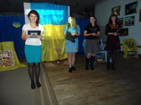 Волинські волонтери пройшли через поетичний майдан. ФОТО