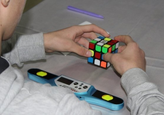 У Луцьку відбулися змагання із складання кубика Рубика. ФОТО