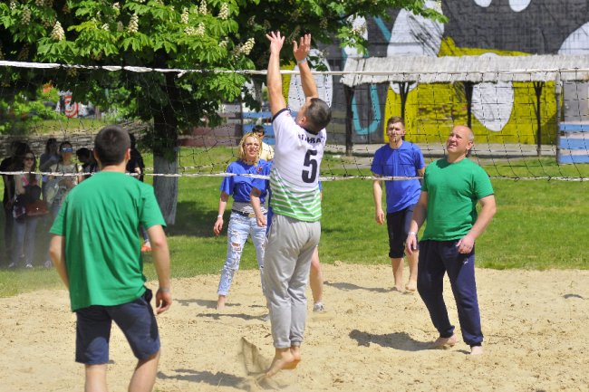 Конкурси, ігри, розваги: як ПриватБанк святкував 25-річчя 