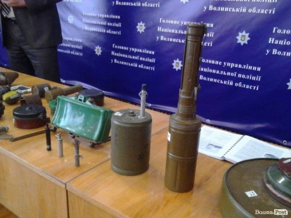 Колекція вибухівки волинських правоохоронців. ФОТО