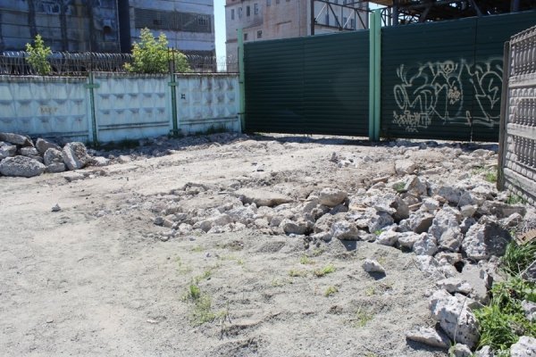 У Луцьку розбирають колишній хлібокомбінат. ФОТО