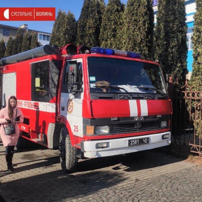 У Луцьку повідомили про замінування офісного приміщення біля школи №5. ФОТО