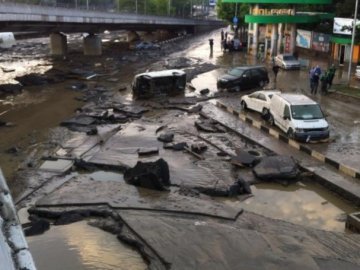У Тбілісі жахлива повінь – загинули люди, а містом плавають крокодили