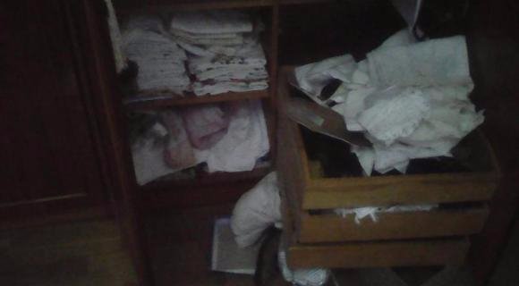 Зламали вікно, порозкидали речі: на Волині пограбували екс-селищного голову