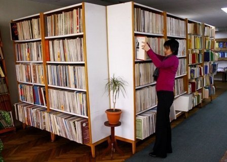 У волинській бібліотеці ‒ колекція «вінілок». ФОТО