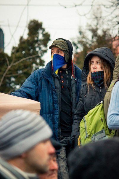 Як у Луцьку «Беркут» ставав на коліна. ФОТО