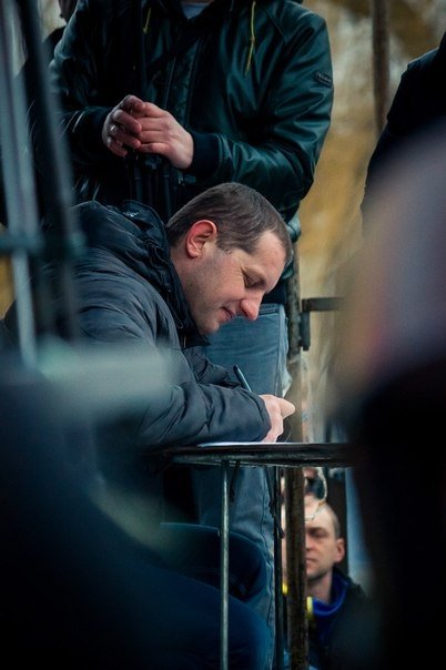 Як у Луцьку «Беркут» ставав на коліна. ФОТО