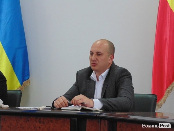 У Луцьку не змогли відправити у відставку чиновника, який ігнорував громадських діячів