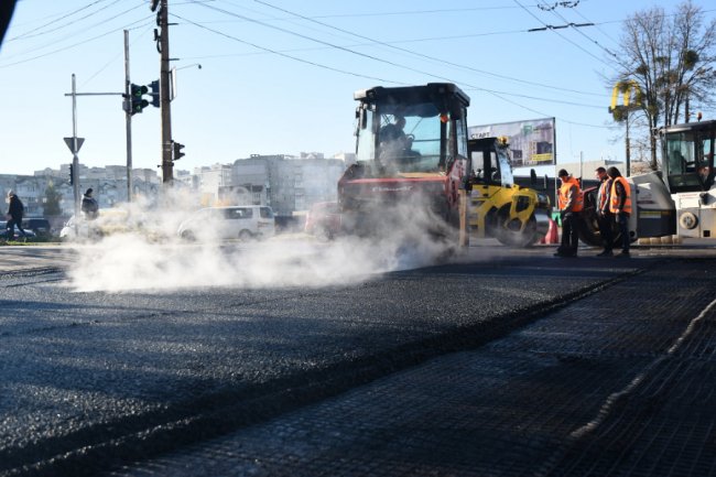 У Луцьку ремонтують проспект Соборності: скільки триватимуть роботи. ФОТО