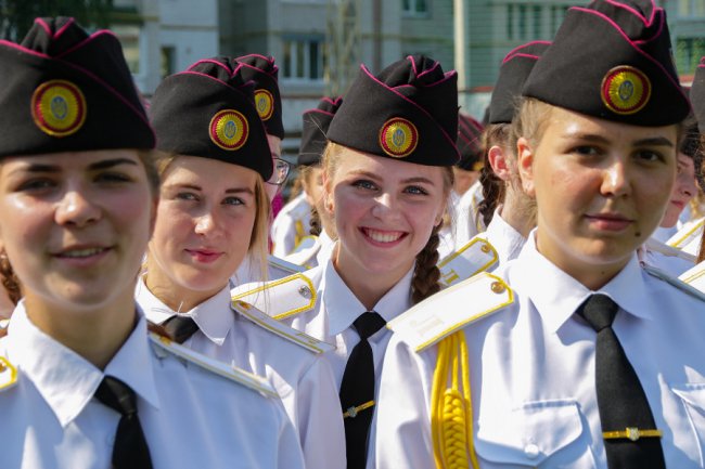 У волинський військовий ліцей вступили 140 дівчат. ФОТО