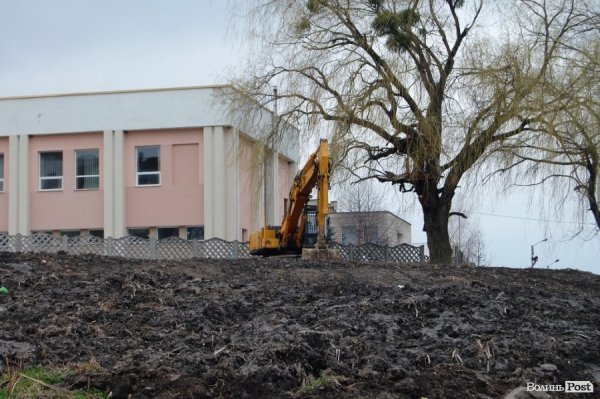 У Нововолинську відновлюють озеро