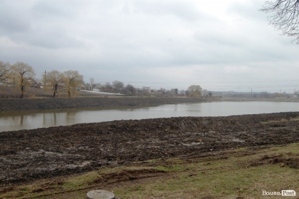 У Нововолинську відновлюють озеро