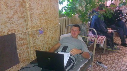 У Луцьку діти подарували сувеніри бійцям, які лікуються. ФОТО