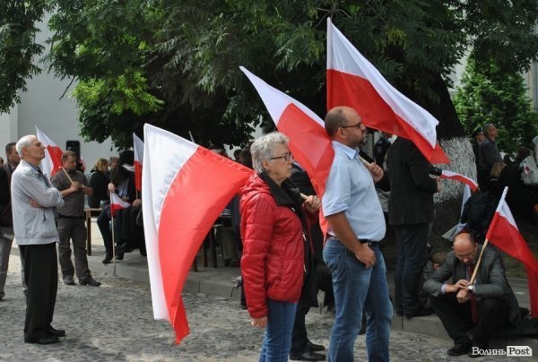 Президент Польщі приїхав у Луцьк помолитися. ФОТО