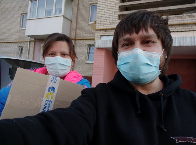 Волиняни отримують продуктові набори в рамках всеукраїнської благодійної кампанії. ФОТО 