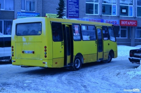 Центральну вулицю Луцька «паралізувало». ФОТО. ВІДЕО
