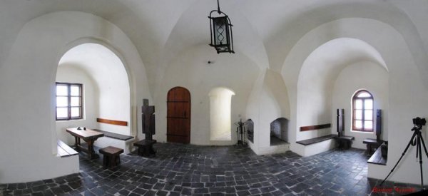 Фото зимового Луцького замку