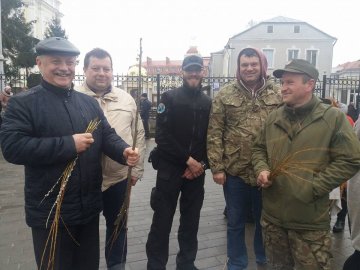 У Луцьку волонтери за декілька годин зібрали 13 тисяч гривень