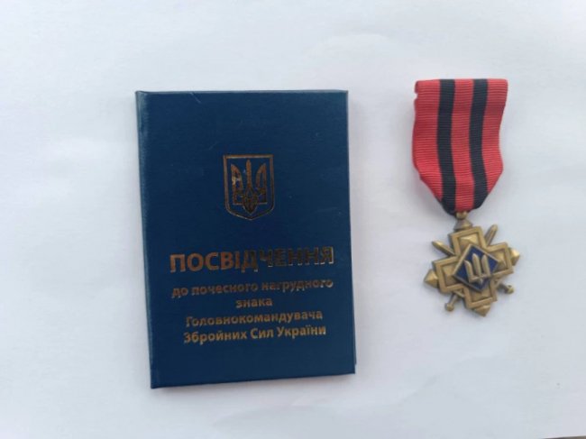 Воїн з Волині Роман Марко отримав «Золотий хрест» від Валерія Залужного