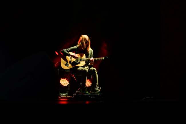 Душевно і «для своїх»: у луцькому «Промені» виступив гурт «Один в каное». ФОТО