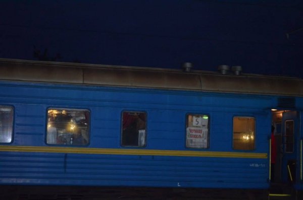 Як у Луцьку зустрічали потяг «Ковель – Чернівці». ФОТО