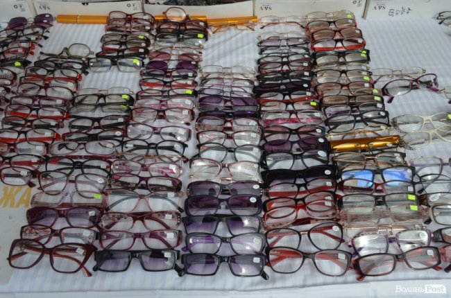 Місце для вигідного шопінгу: у Луцьку відкрився Харківський ярмарок*