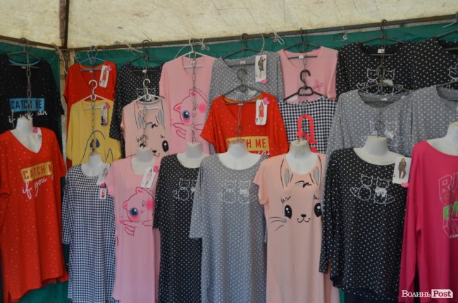 Місце для вигідного шопінгу: у Луцьку відкрився Харківський ярмарок*