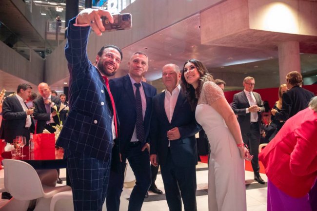 Кличко зустрівся з Олафом Шольцем – говорив про далекобійну зброю для України та посилення санкцій проти росії  