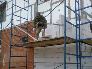 У Польщі на будівництві важко травмувались двоє чоловіків з України