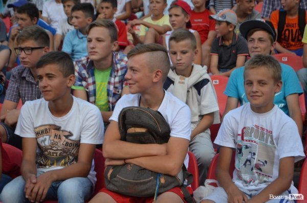 «Волинь» – «Шахтар»: як лучани вболівали на «Авангарді». ФОТО