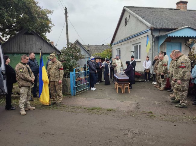 У Ківерцях попрощалися з Героєм Ігорем Думкою. ФОТО