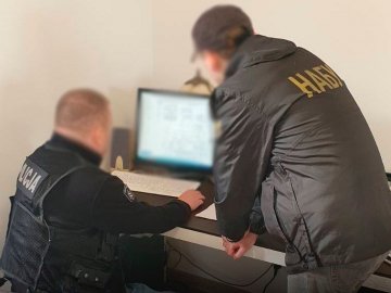 Оборудки із закупівлею зброї: НАБУ і поляки проводять обшуки
