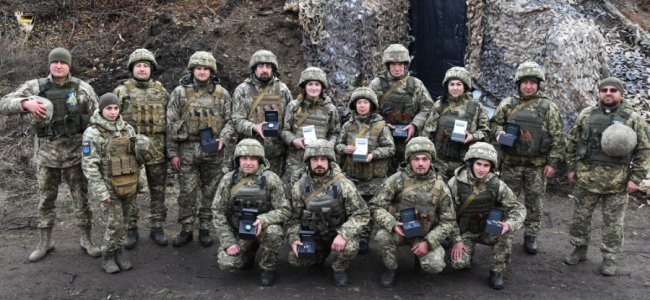 Зеленський на Сході зустрівся з військовими волинської бригади. ФОТО