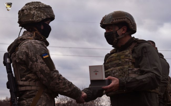 Зеленський на Сході зустрівся з військовими волинської бригади. ФОТО