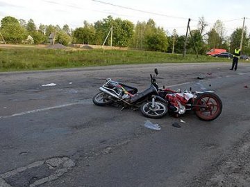 На Волині зіткнулись два мотоцикліста: водіїв госпіталізували 