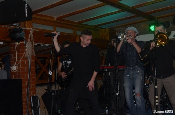 «Жадан і собаки» завершили свій тур виступом у Луцьку. ФОТО. ВІДЕО