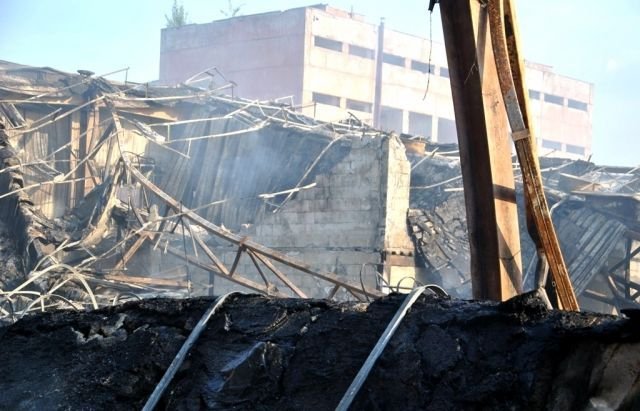 Показали, що залишилося від відділення «Нової пошти» після масштабної пожежі у Мукачеві