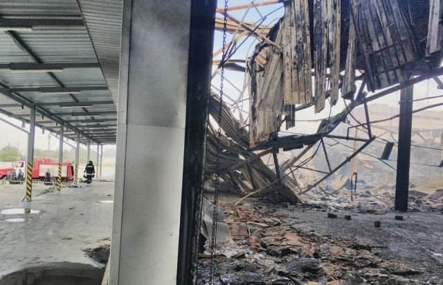 Показали, що залишилося від відділення «Нової пошти» після масштабної пожежі у Мукачеві