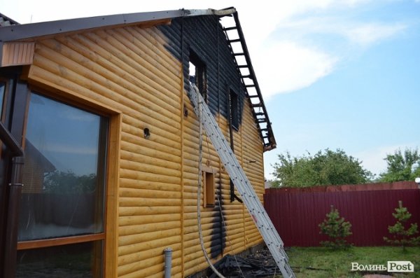 Пожежа під Луцьком: горіли Озерецькі бані. ФОТО