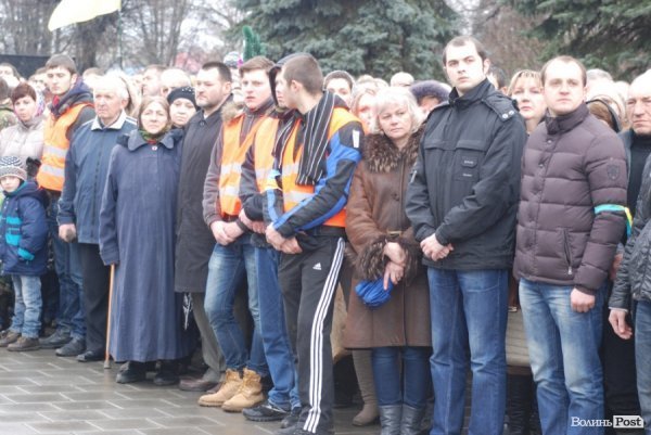 У Луцьку поховали Героя Майдану. ФОТО