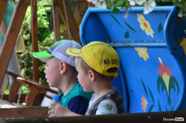 Дітям атовців влаштували екскурсію Луцьким зоопарком