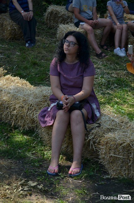 Відомий поет у Луцьку читав вірші про любов та війну. ФОТО