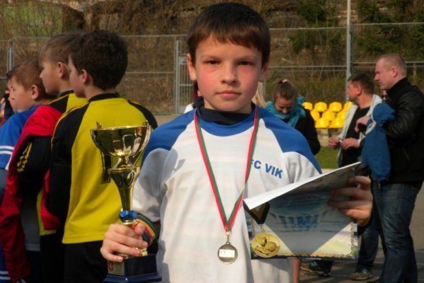 У Луцьку македонець нагородив юних «зірок» футболу. ФОТО